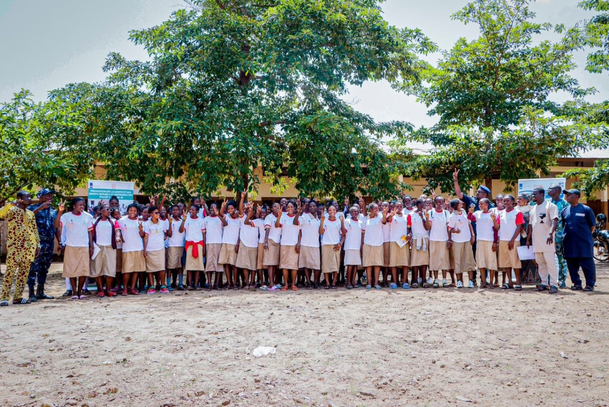 Célébration de la Journée Internationale de la Fille 2025 : l’ONG SIA N’SON-DC aux côtés des jeunes filles de Djougou pour promouvoir l’égalité et la santé sexuelle et reproductive